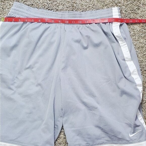 Nike Gray & White Nike Basketball Shorts - Picture 4 of 6